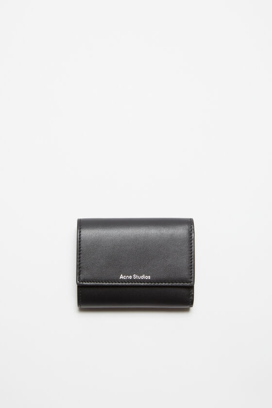 (image for) Energy-Efficient Trifold leather wallet